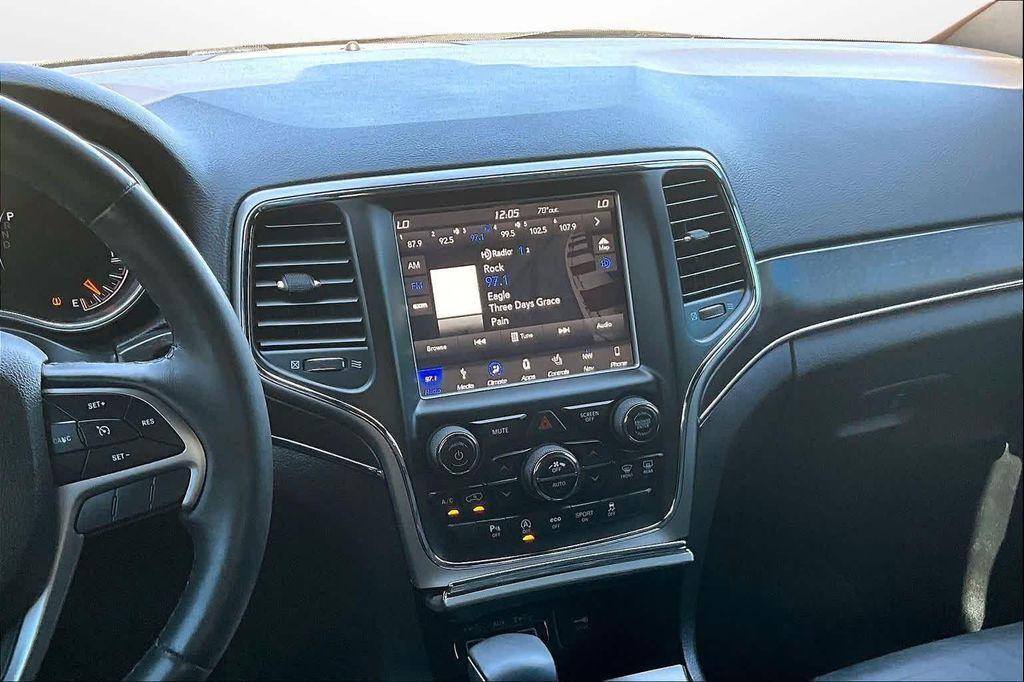 used 2018 Jeep Grand Cherokee car, priced at $15,550