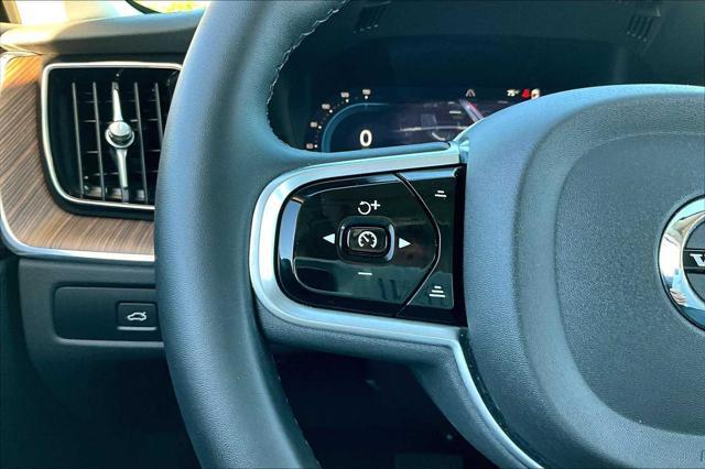 used 2023 Volvo XC60 car, priced at $31,997