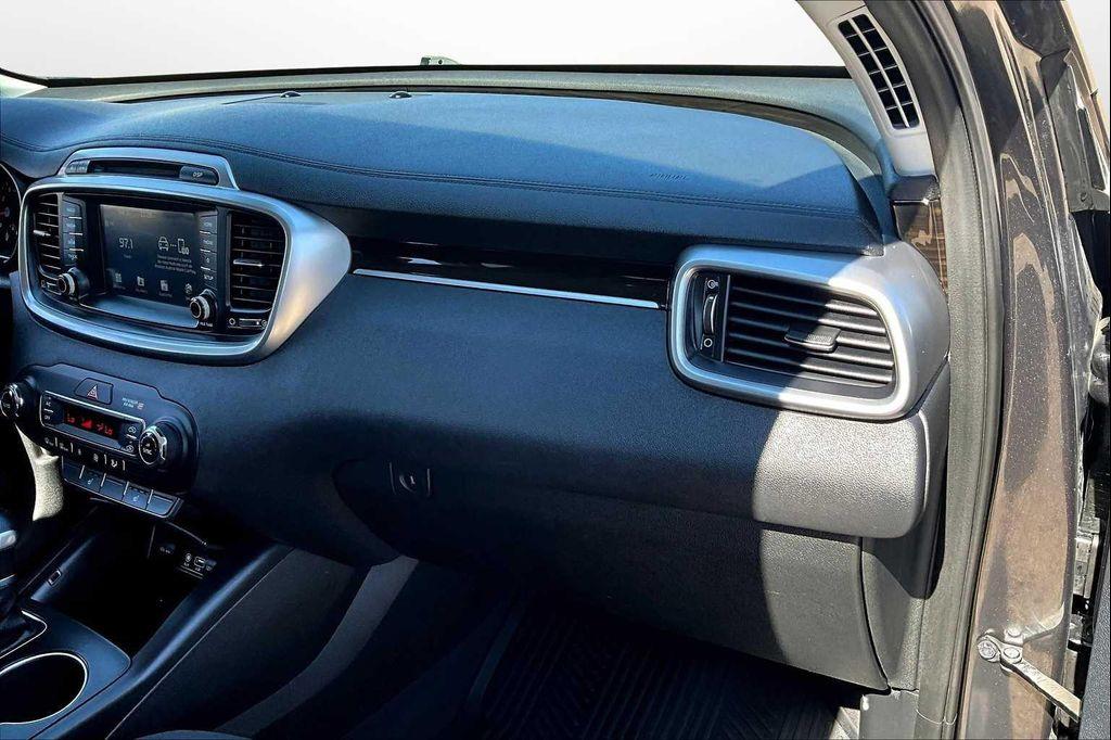 used 2019 Kia Sorento car, priced at $15,693
