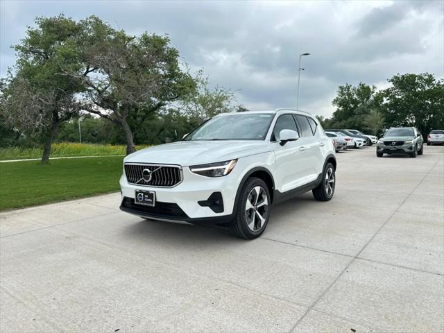 new 2024 Volvo XC40 car, priced at $48,975