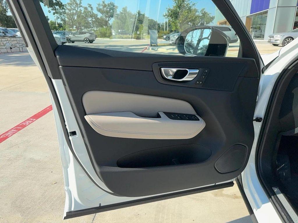 new 2026 Volvo XC60 car, priced at $60,030