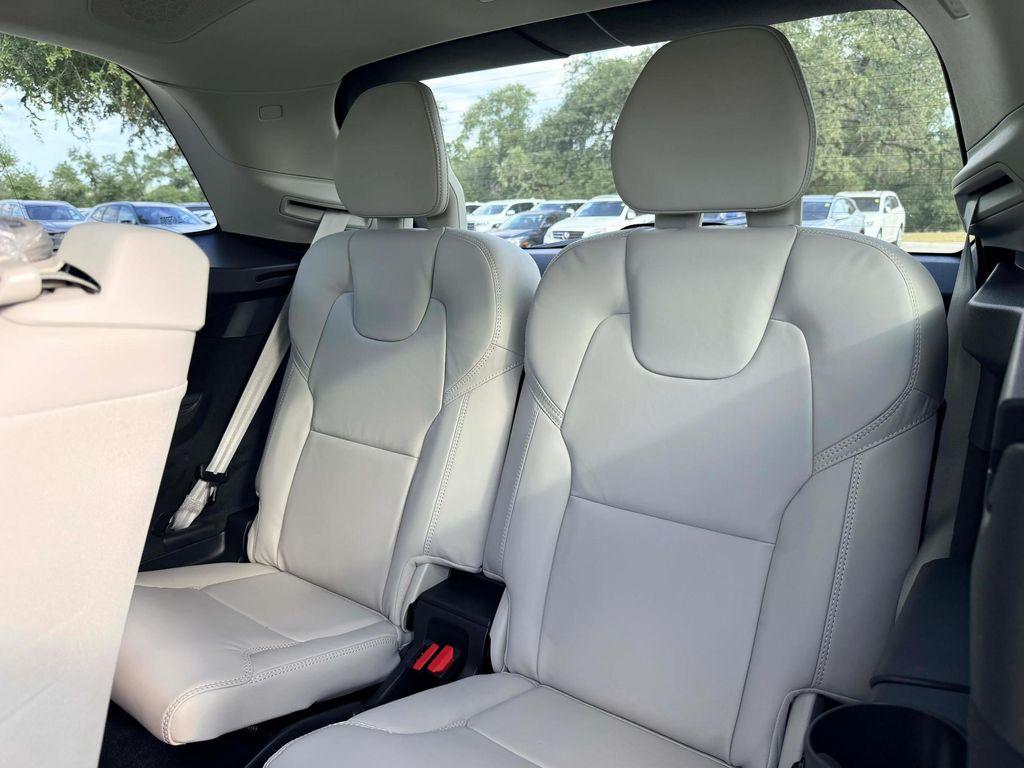 new 2026 Volvo XC90 car, priced at $75,155