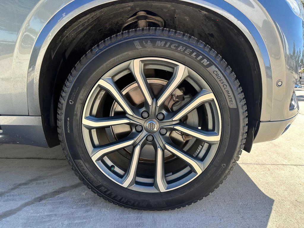 used 2018 Volvo XC90 car, priced at $17,700
