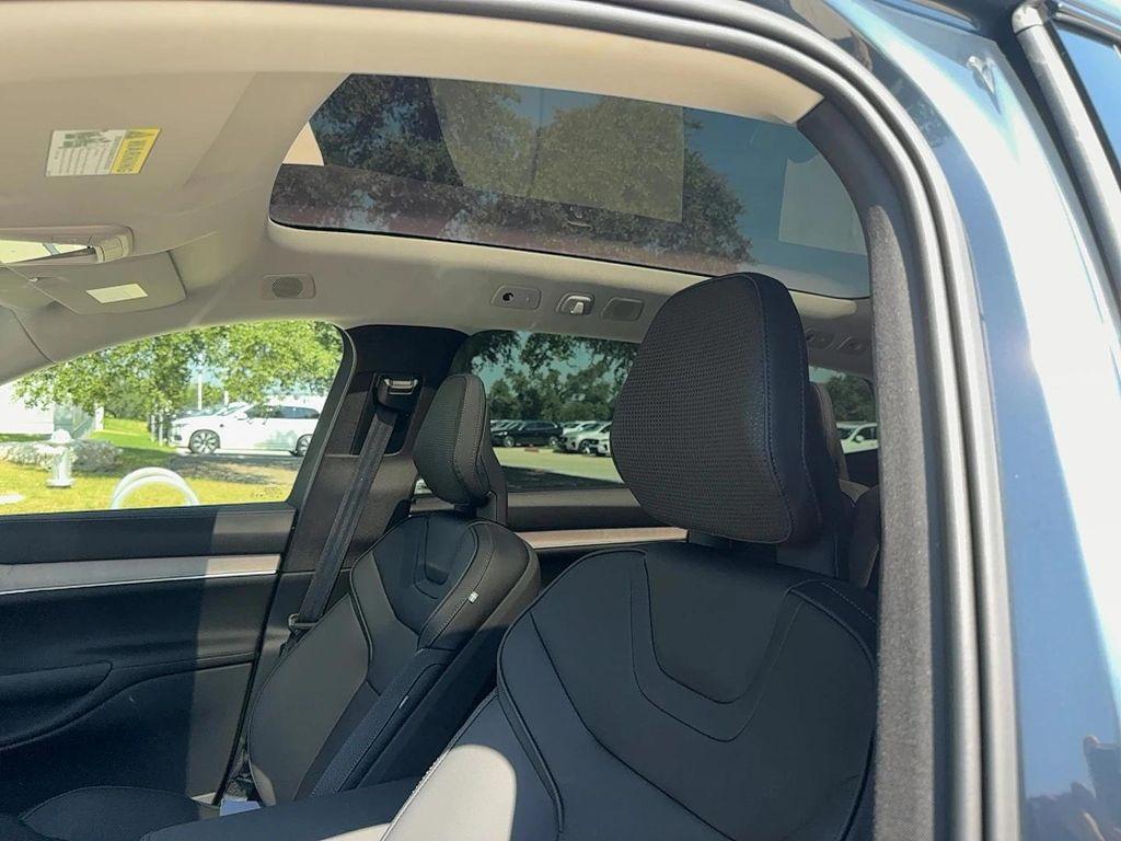 used 2025 Volvo EX90 car, priced at $77,999