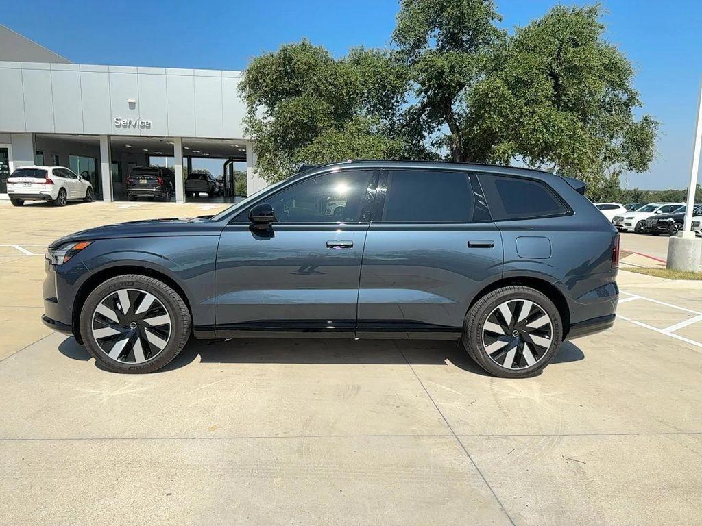 used 2025 Volvo EX90 car, priced at $77,999