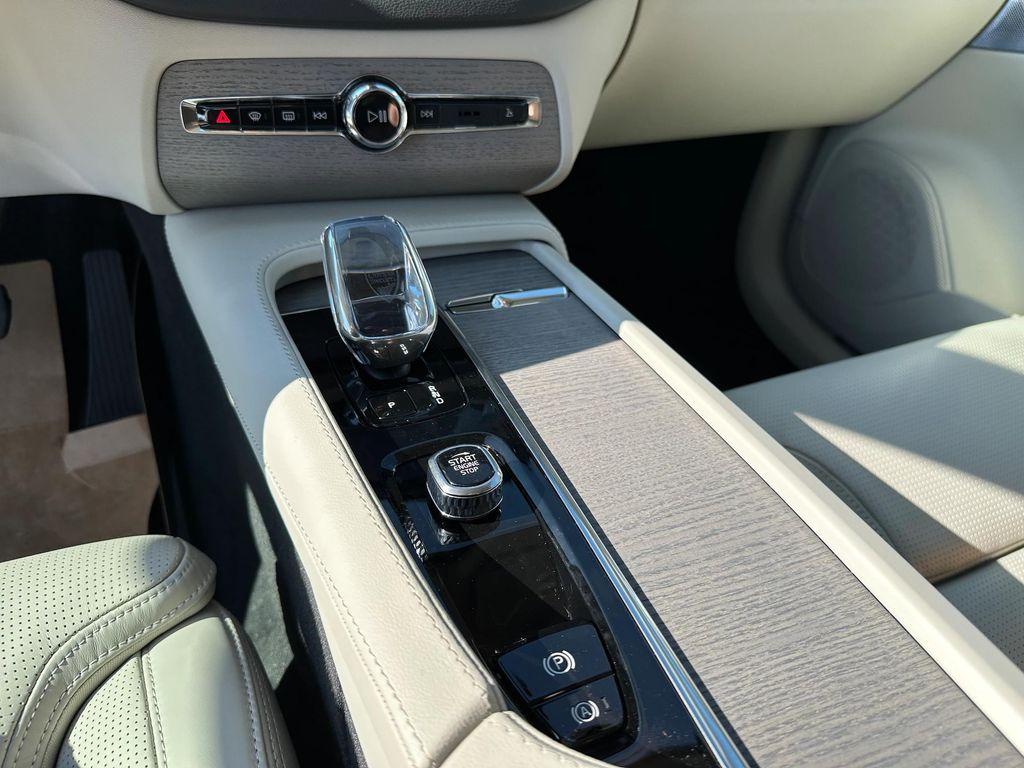 new 2025 Volvo XC90 car, priced at $88,440