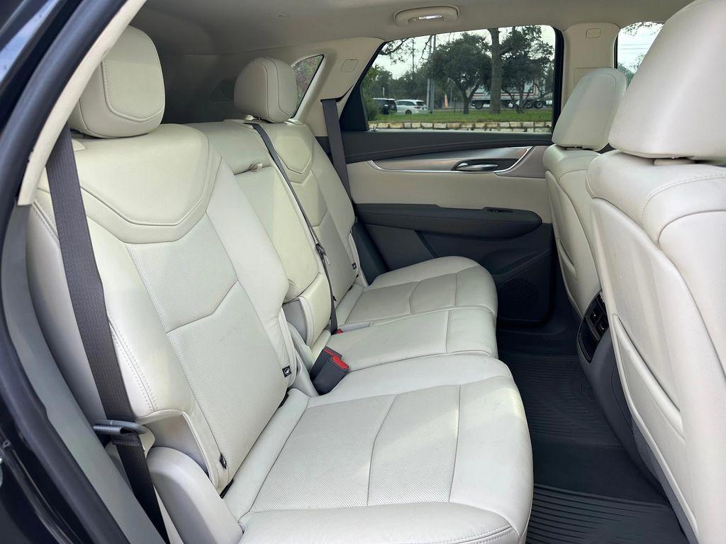 used 2020 Cadillac XT5 car, priced at $24,999