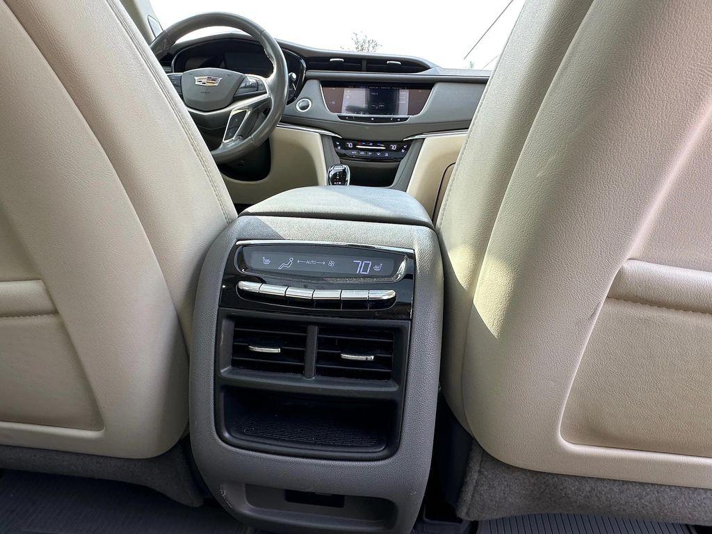 used 2020 Cadillac XT5 car, priced at $24,999