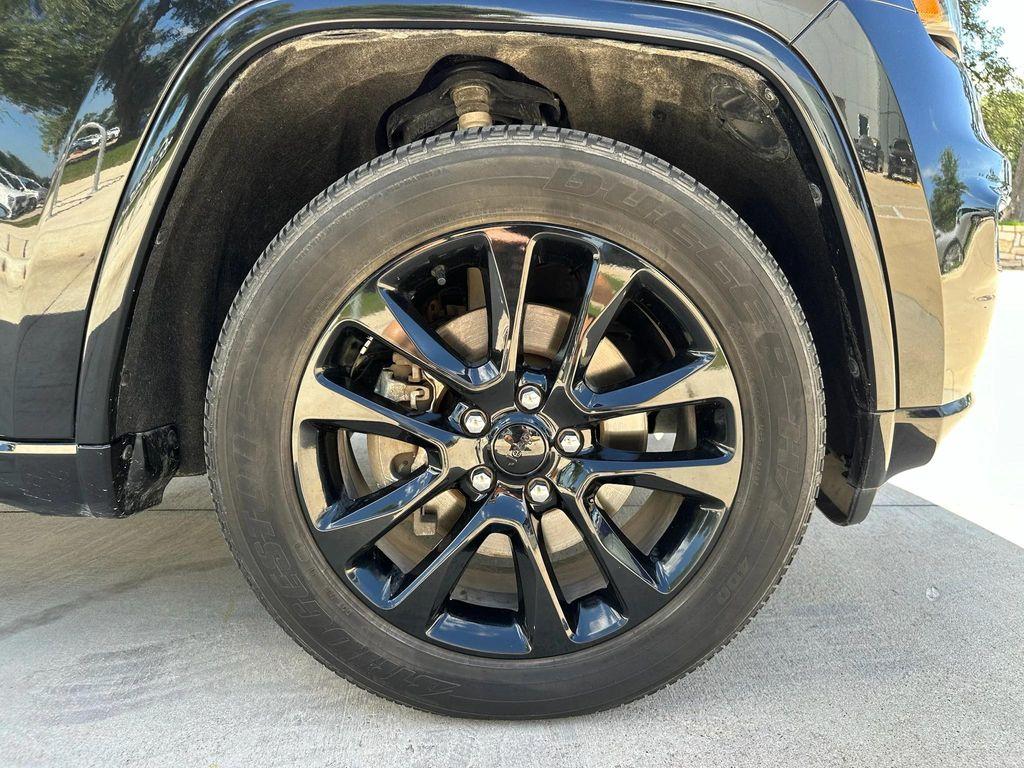 used 2021 Jeep Grand Cherokee car, priced at $23,700