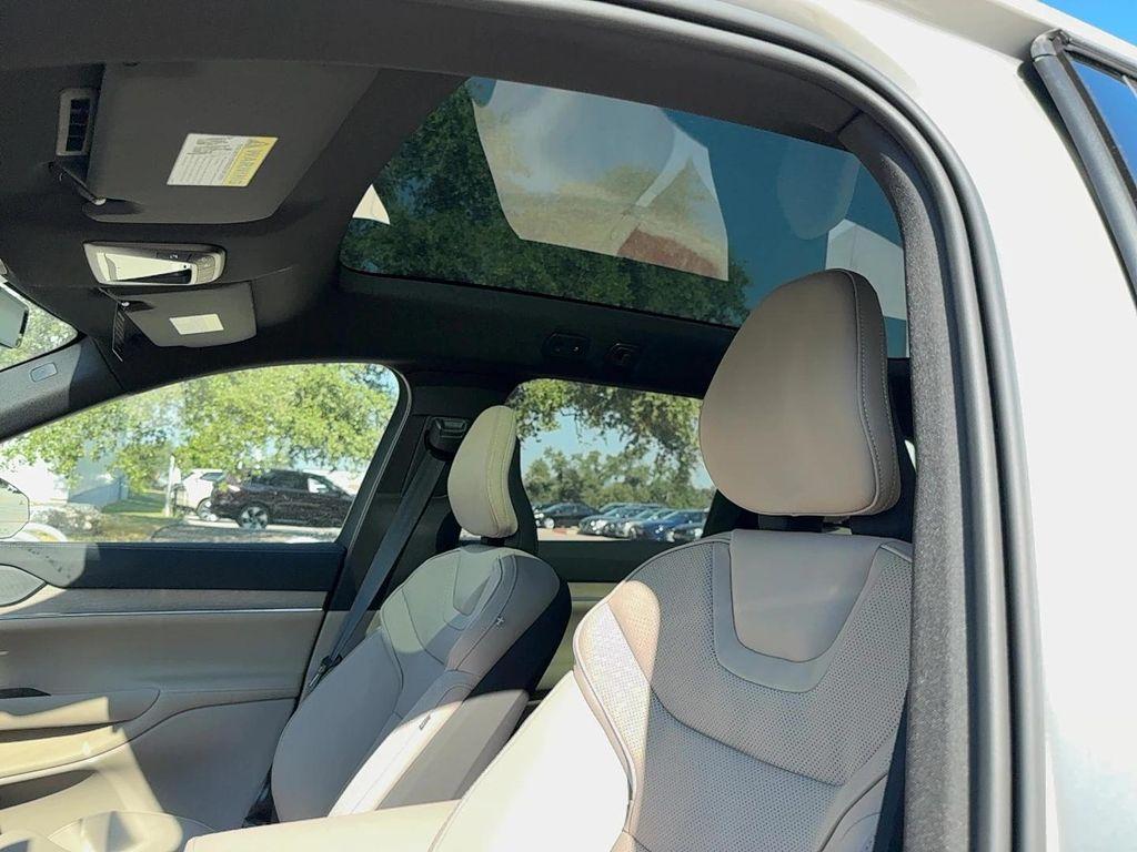 new 2025 Volvo EX90 car, priced at $91,490