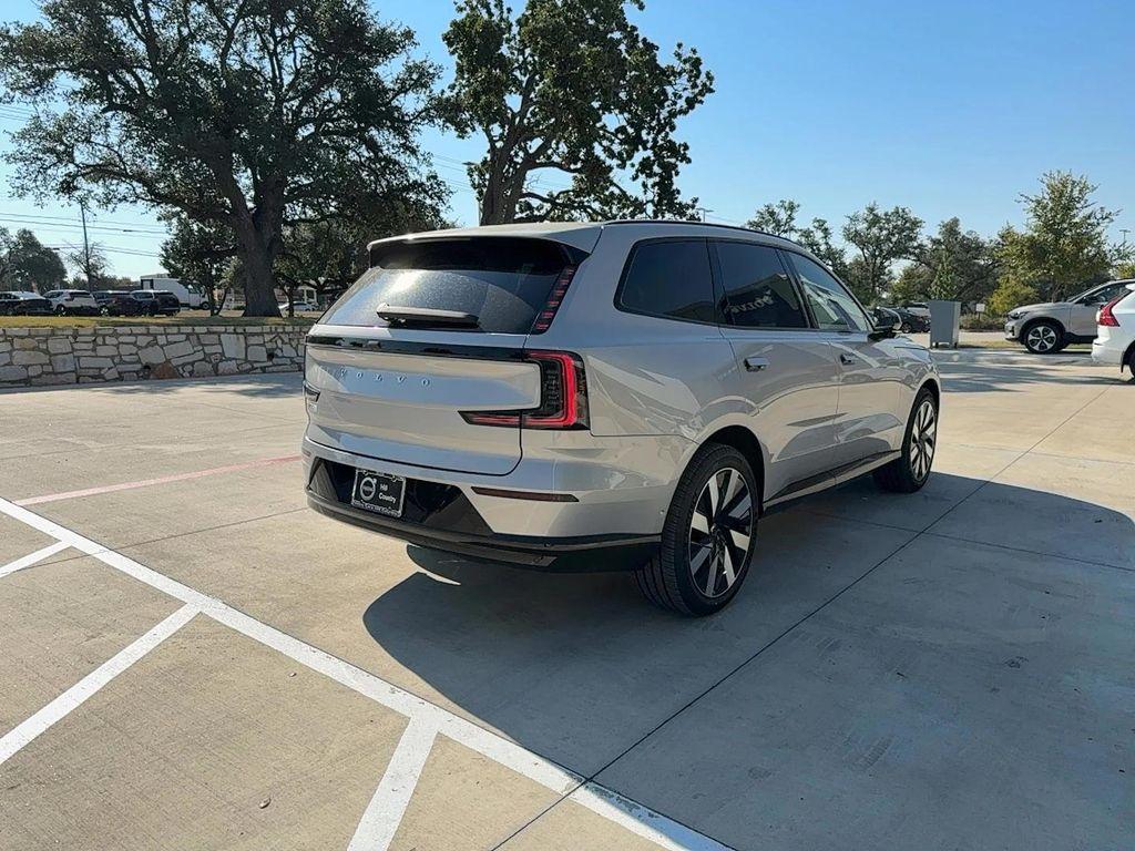 new 2025 Volvo EX90 car, priced at $91,490