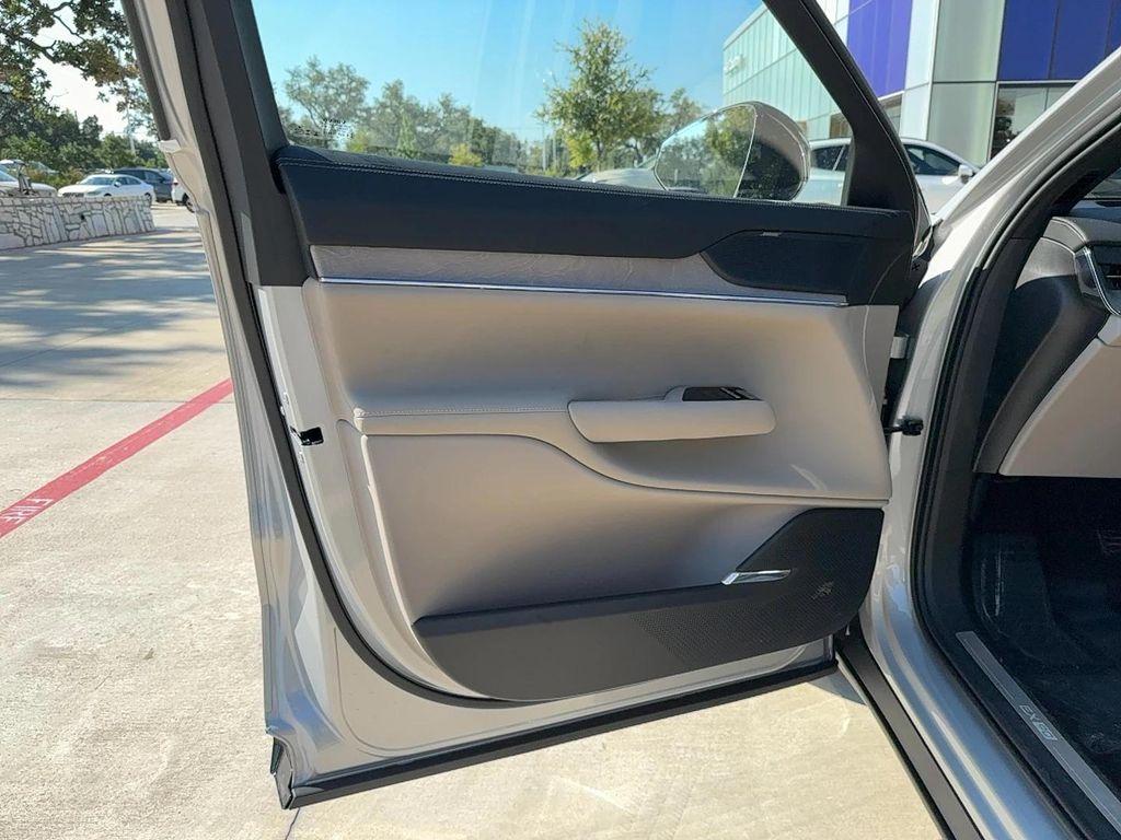 new 2025 Volvo EX90 car, priced at $91,490