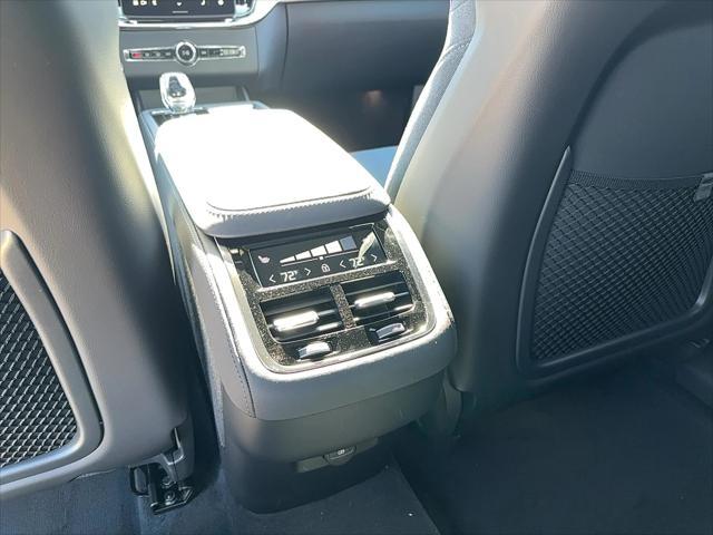 new 2025 Volvo XC90 car, priced at $79,135