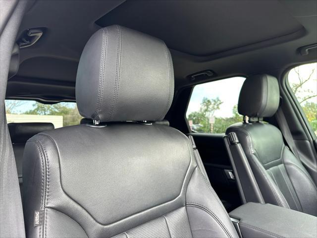 used 2019 Land Rover Discovery car, priced at $24,800