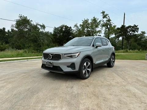 new 2024 Volvo XC40 car, priced at $46,290