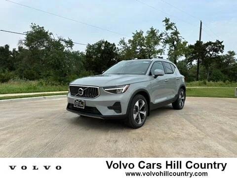 new 2024 Volvo XC40 car, priced at $46,290