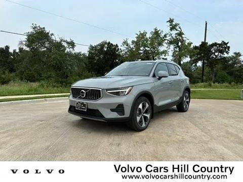 new 2024 Volvo XC40 car, priced at $46,290