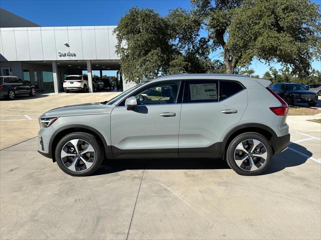 new 2025 Volvo XC40 car, priced at $47,765