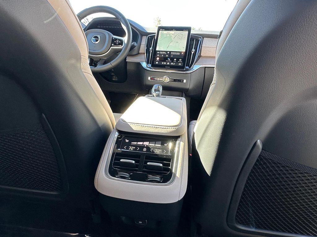 new 2026 Volvo XC90 car, priced at $71,825