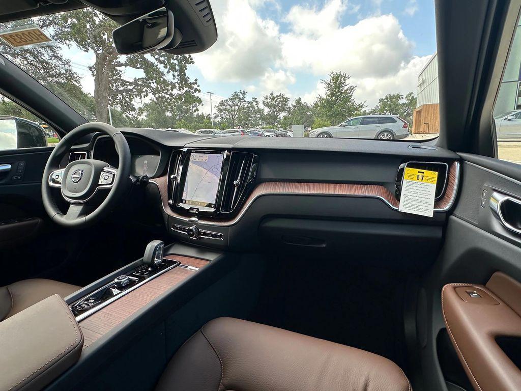 new 2025 Volvo XC60 car, priced at $54,545