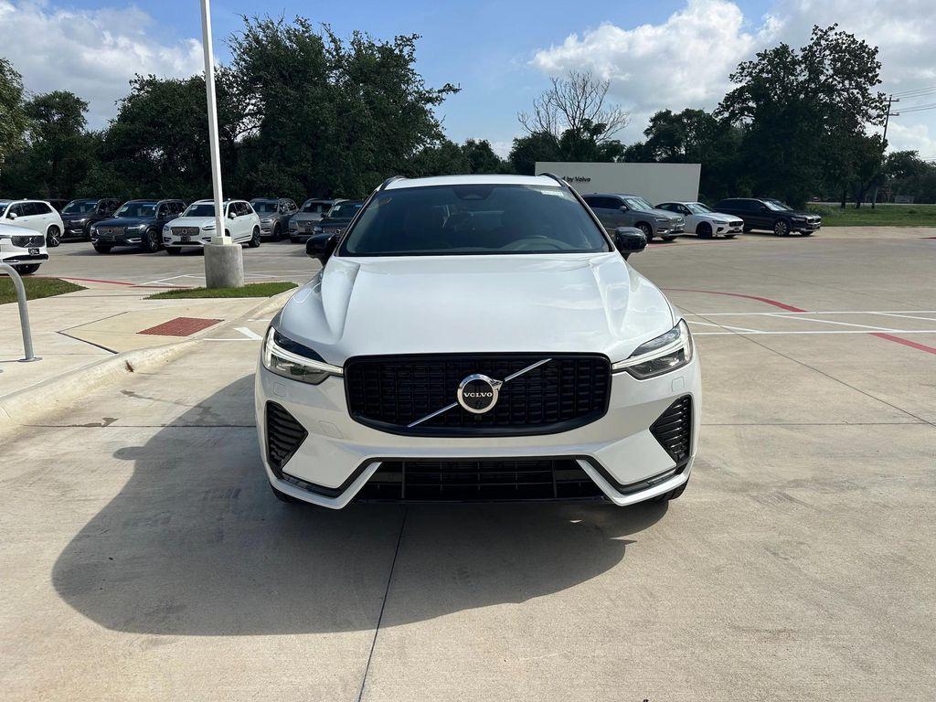 new 2025 Volvo XC60 car, priced at $54,545