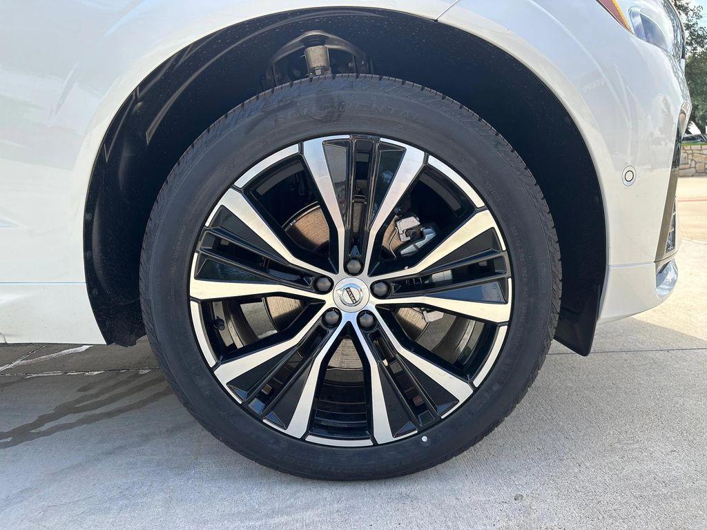 new 2025 Volvo XC60 car, priced at $54,545