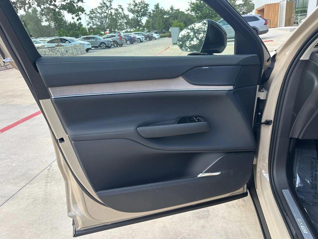 new 2025 Volvo EX90 car, priced at $88,955