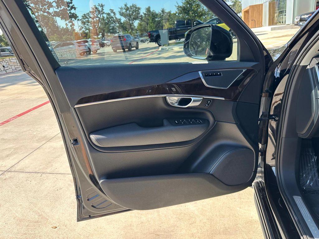 used 2017 Volvo XC90 car, priced at $22,900