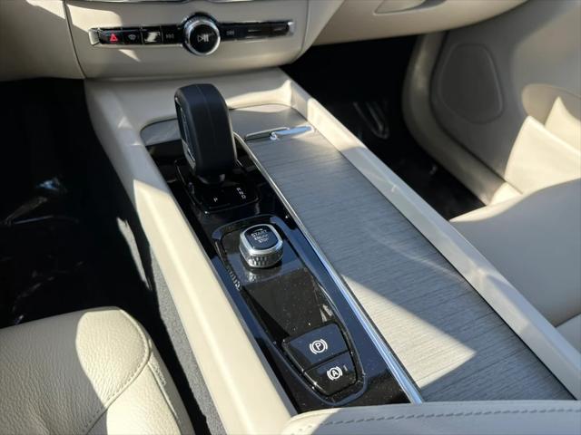 used 2024 Volvo XC60 Recharge Plug-In Hybrid car, priced at $55,240