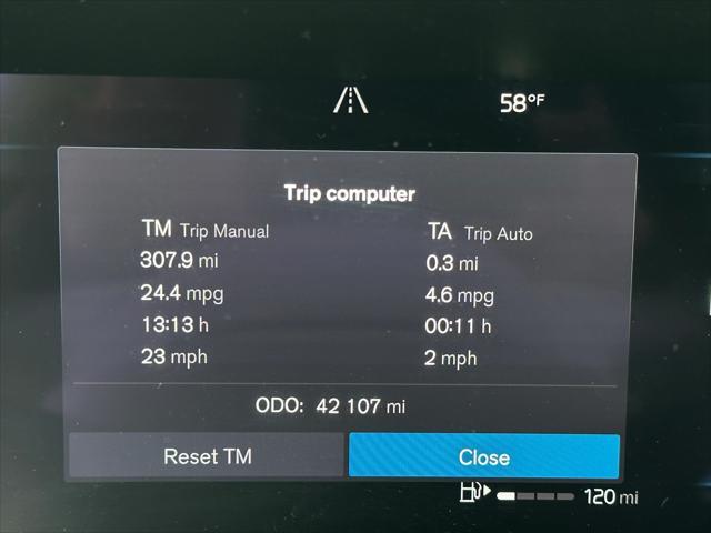 used 2022 Volvo XC60 car, priced at $37,800
