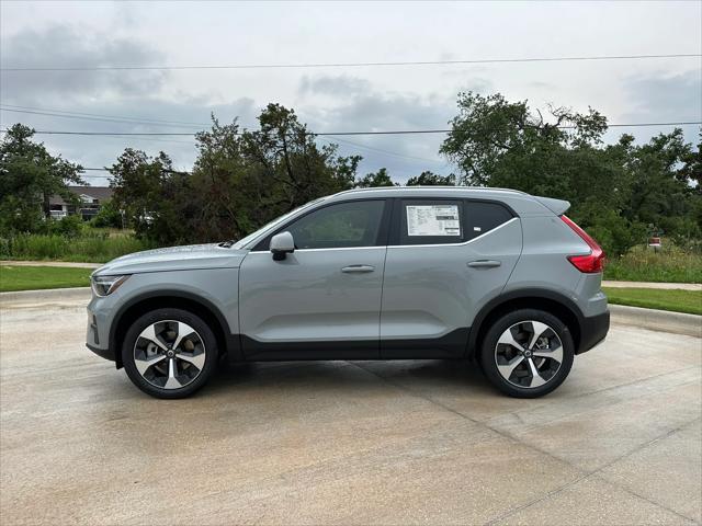 new 2024 Volvo XC40 car, priced at $46,075