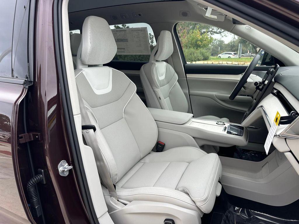 new 2025 Volvo EX90 car, priced at $92,185