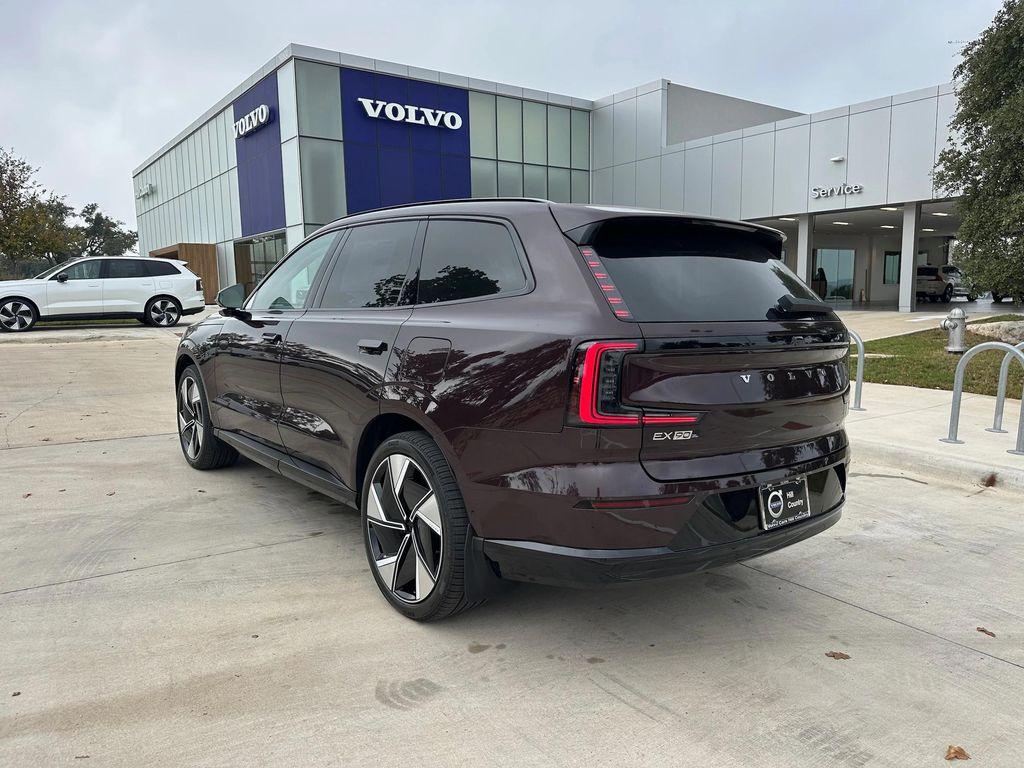 new 2025 Volvo EX90 car, priced at $92,185