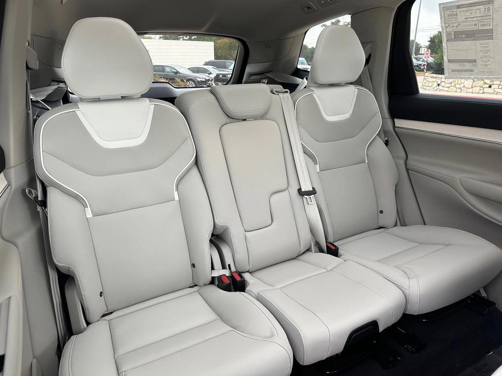 new 2025 Volvo EX90 car, priced at $92,185