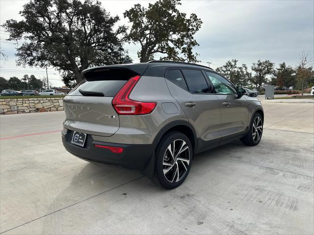 used 2022 Volvo XC40 car, priced at $37,900