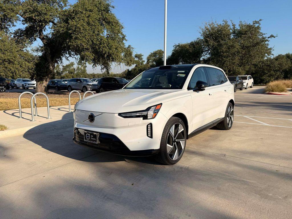 new 2025 Volvo EX90 car, priced at $95,875