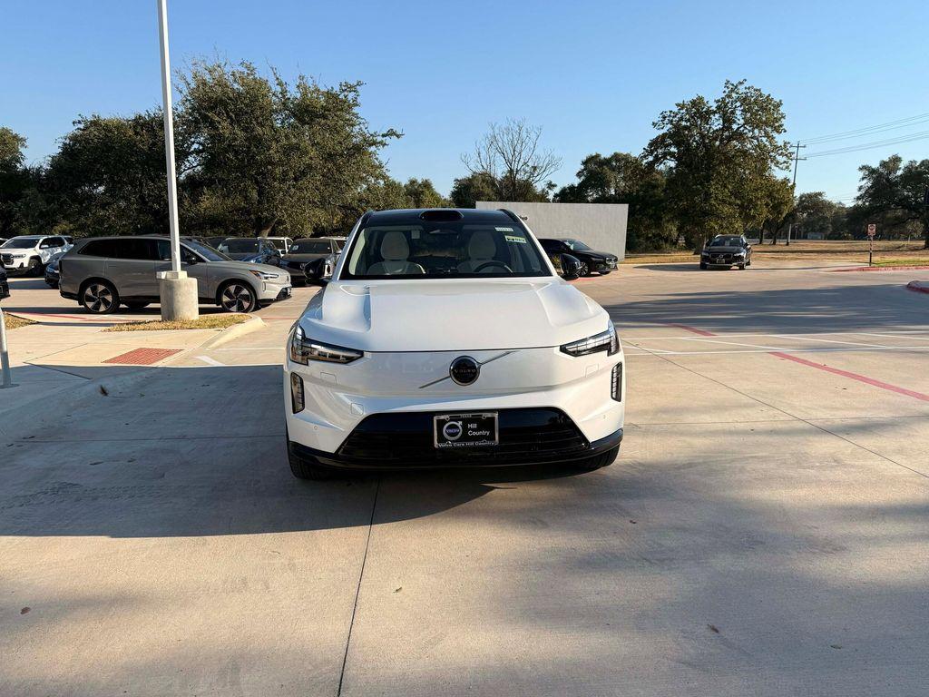 new 2025 Volvo EX90 car, priced at $95,875