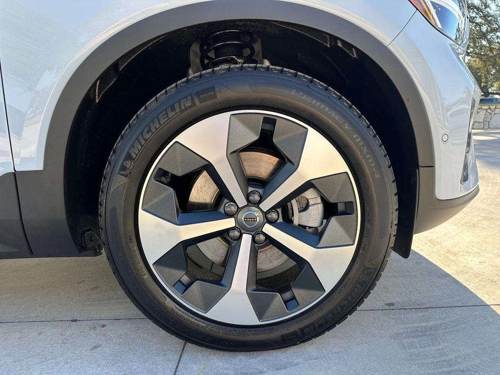new 2026 Volvo XC40 car, priced at $50,150