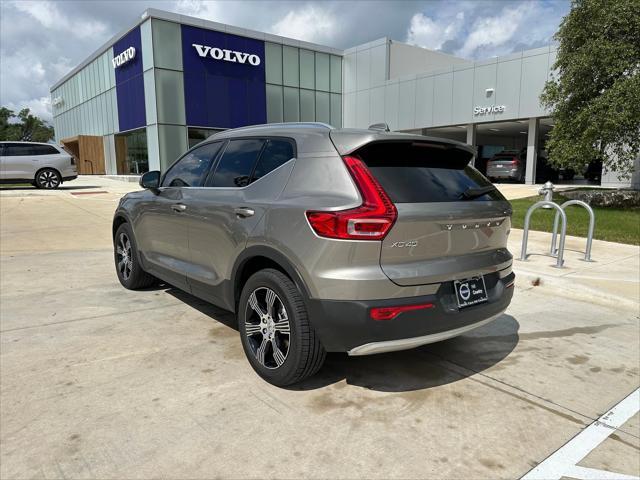 used 2021 Volvo XC40 car, priced at $29,800
