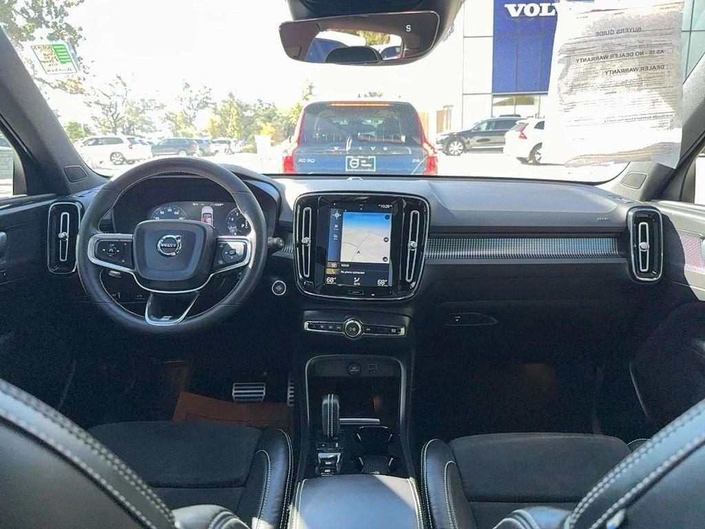 used 2019 Volvo XC40 car, priced at $21,700