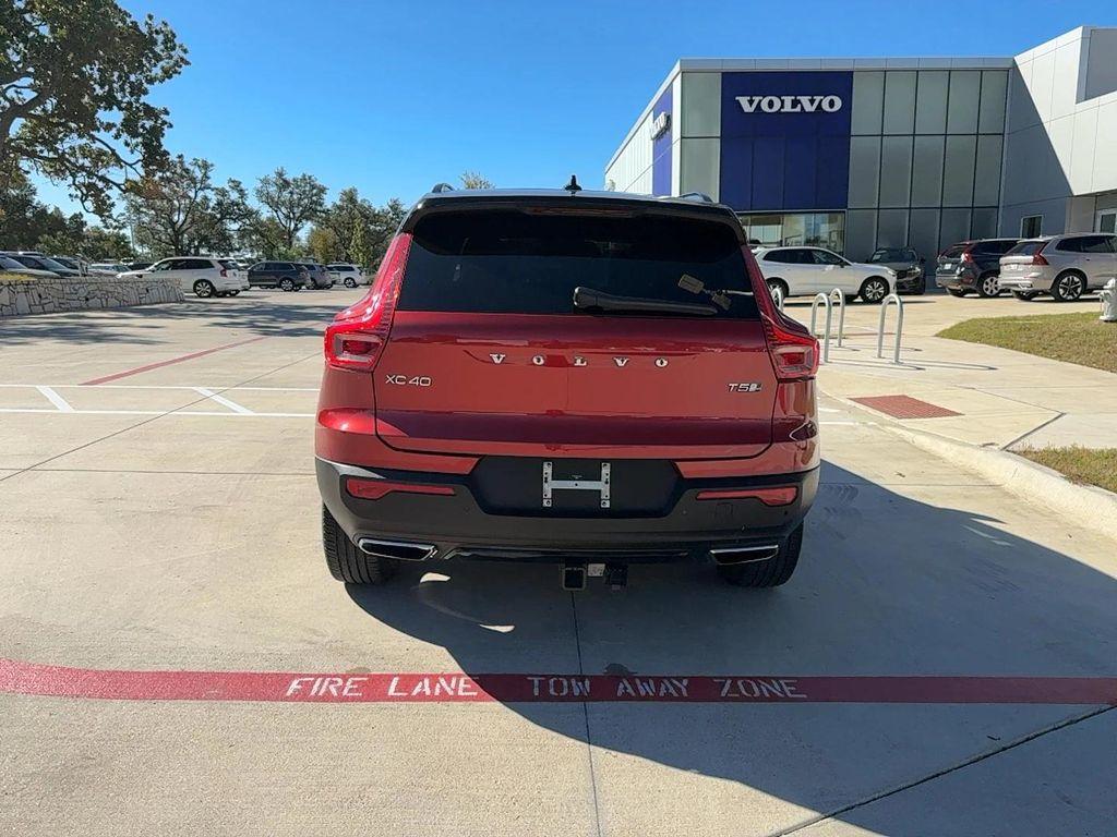 used 2019 Volvo XC40 car, priced at $21,700