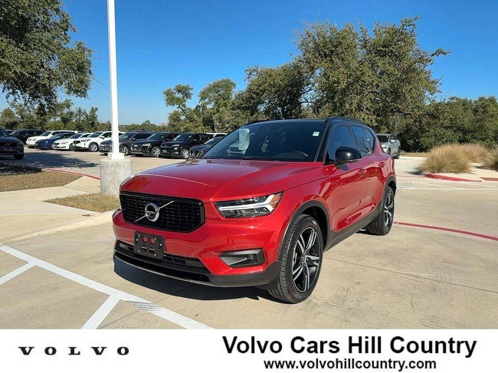 used 2019 Volvo XC40 car, priced at $21,700