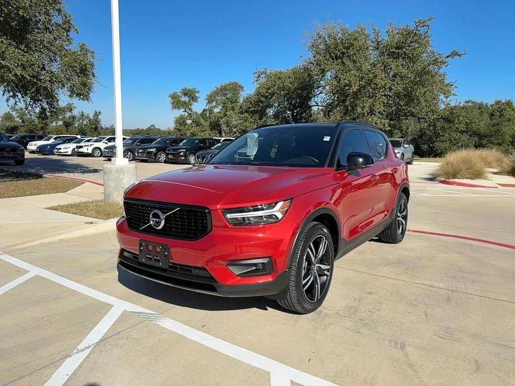 used 2019 Volvo XC40 car, priced at $21,700