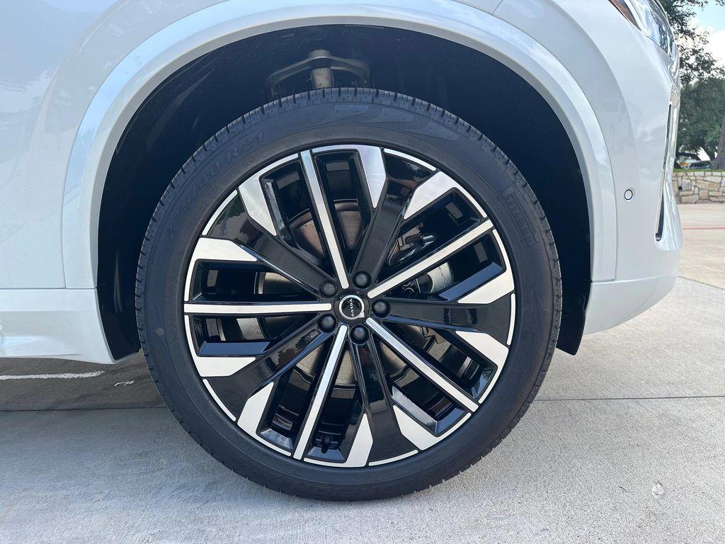 new 2026 Volvo XC90 car, priced at $71,825