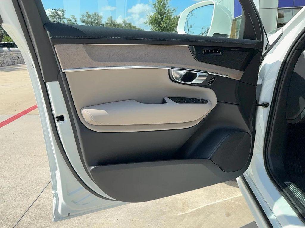 new 2026 Volvo XC90 car, priced at $75,155