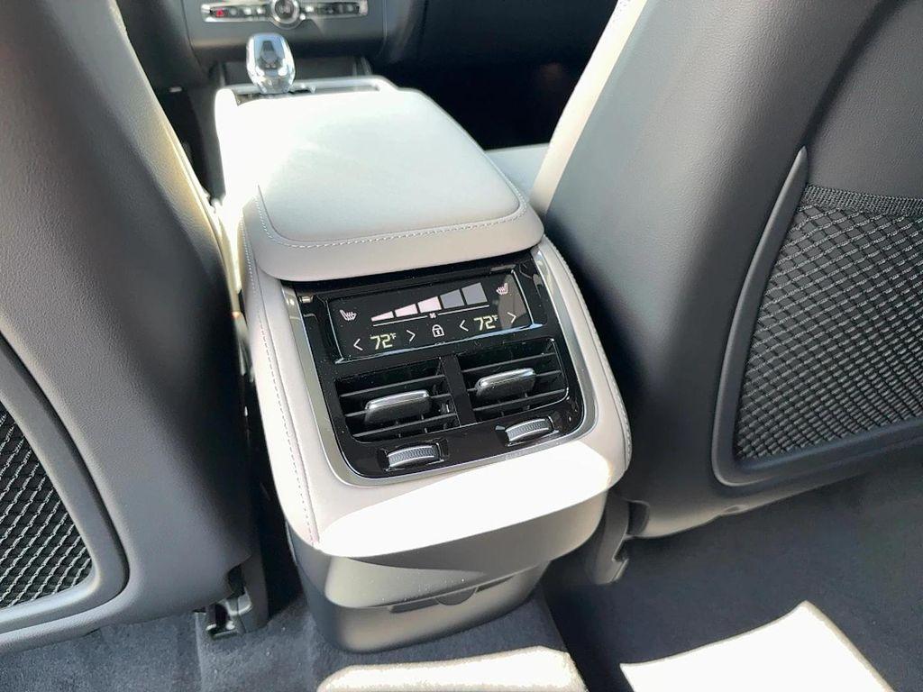 new 2026 Volvo XC90 car, priced at $75,155
