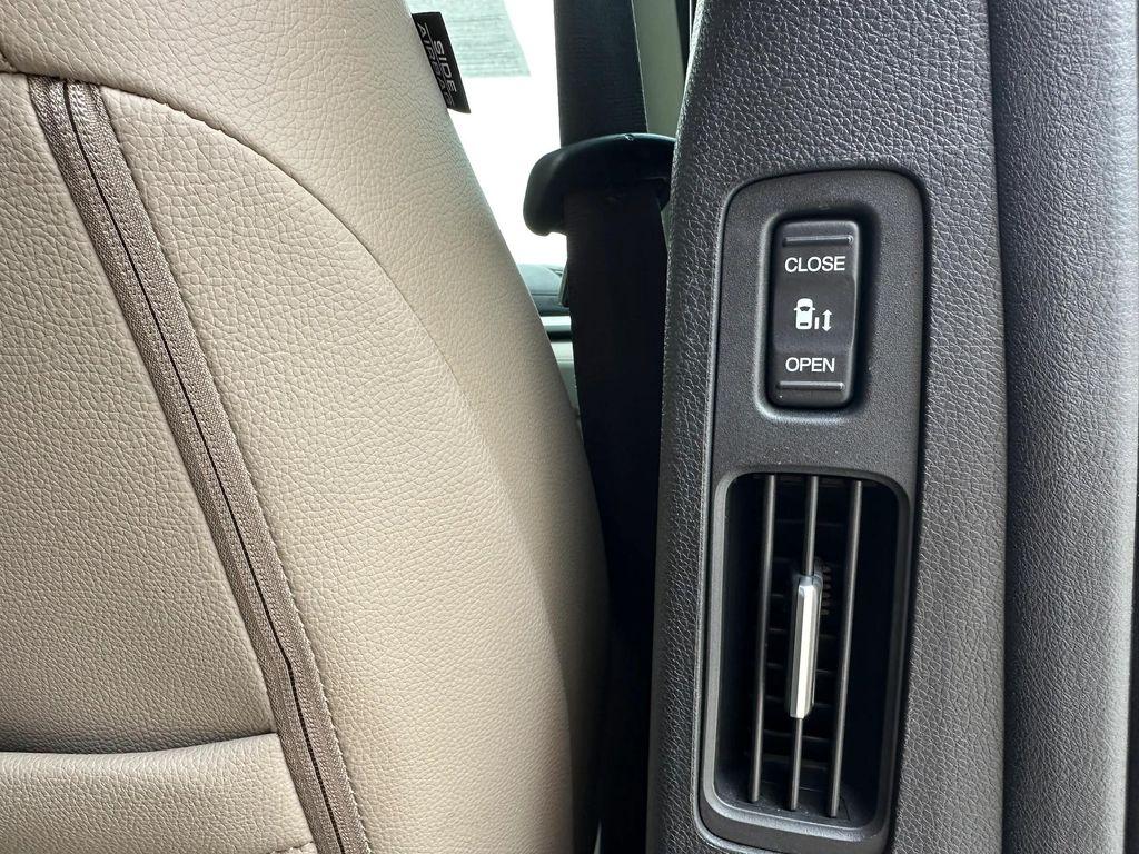 used 2023 Honda Odyssey car, priced at $35,999