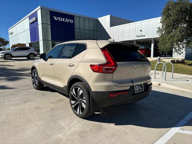 new 2025 Volvo XC40 car, priced at $51,990