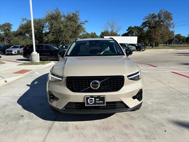 new 2025 Volvo XC40 car, priced at $51,990