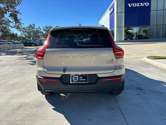 new 2025 Volvo XC40 car, priced at $51,990